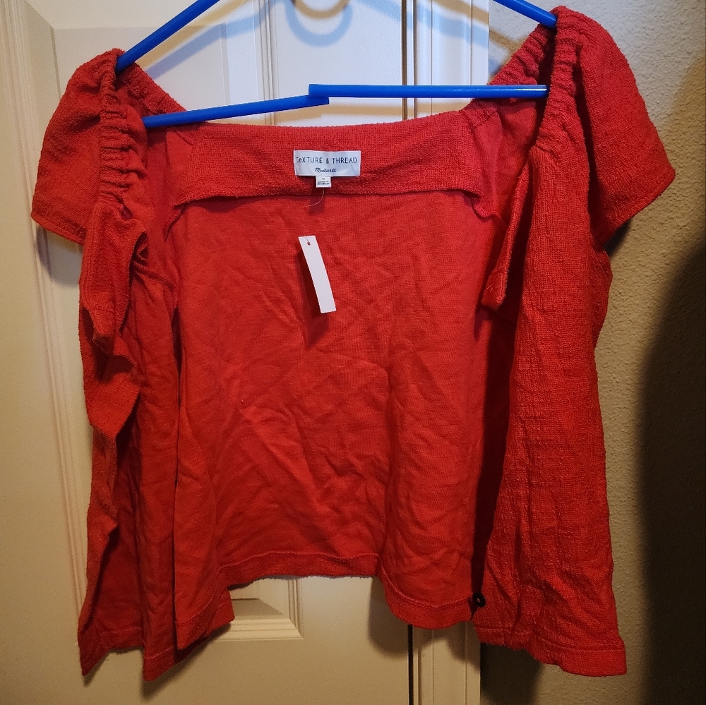 Madewell Texture and Thread On/Off Shoulder Cropped Button Tee - Picture 3 of 14